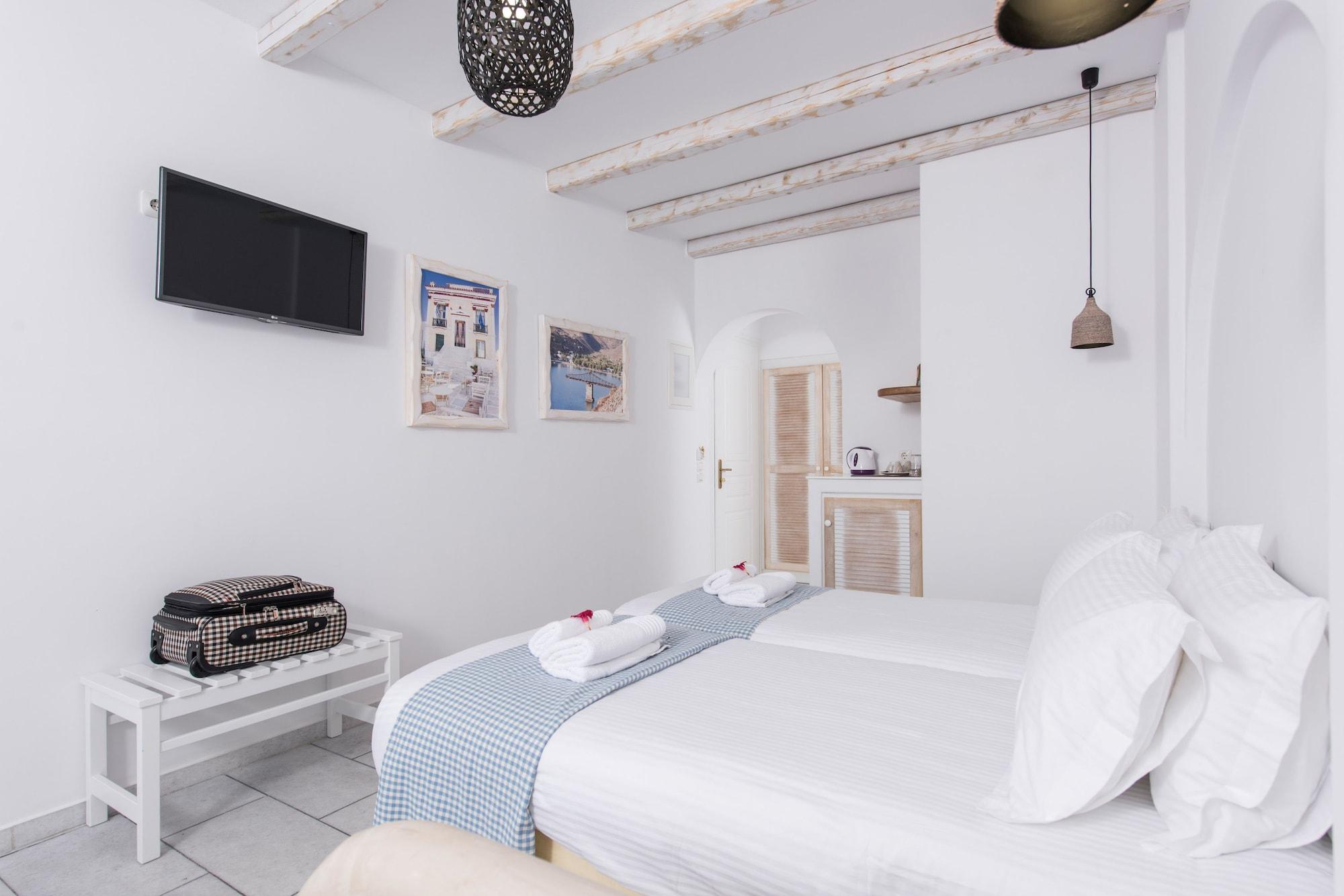 Cycladic Islands & 4* Agia Anna (Naxos)