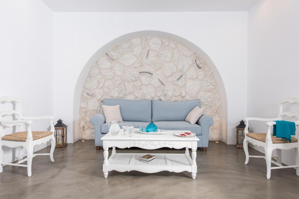 Cycladic Islands & 4*