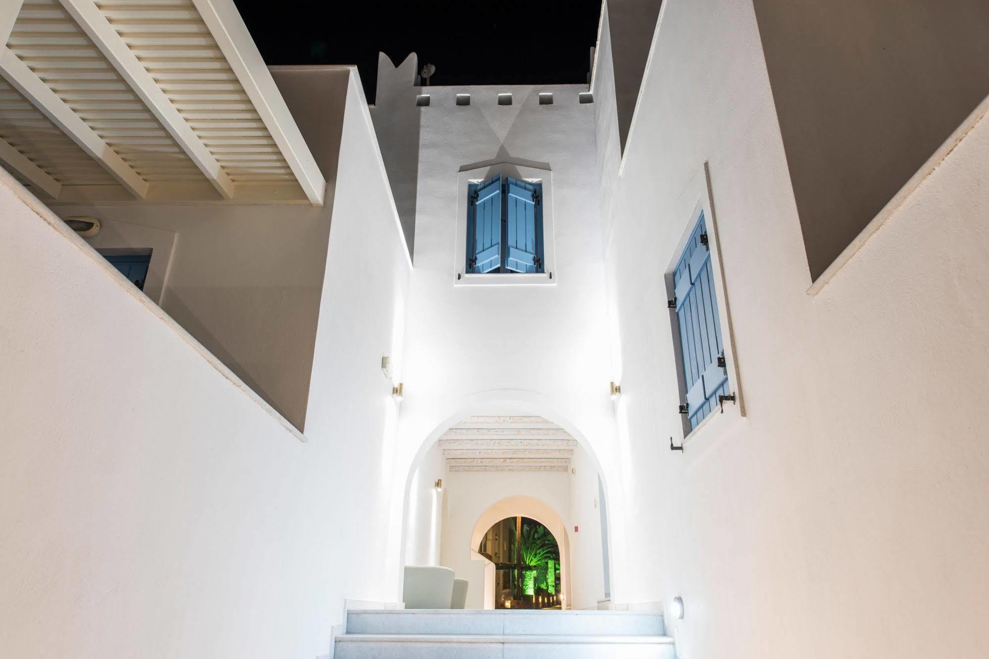Cycladic Islands & 4* Agia Anna (Naxos)