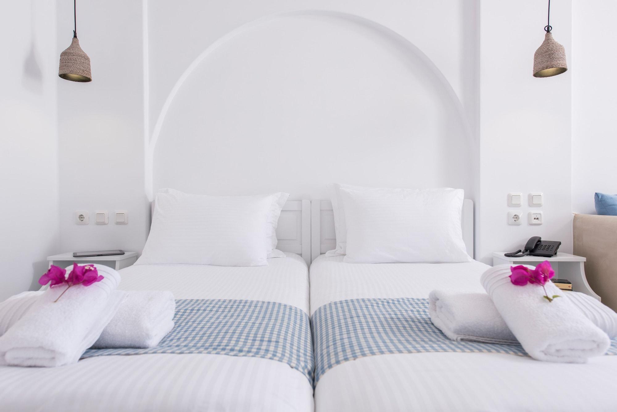Hotel Cycladic Islands & 4*